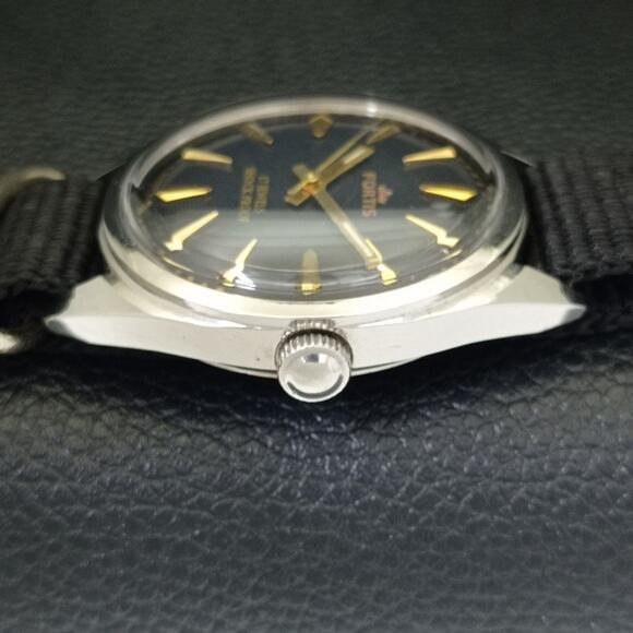 Vintage 1992 Fortis Manual Mens Silver Watch W/Nato Strap & Gold accents - Picture 5 of 9